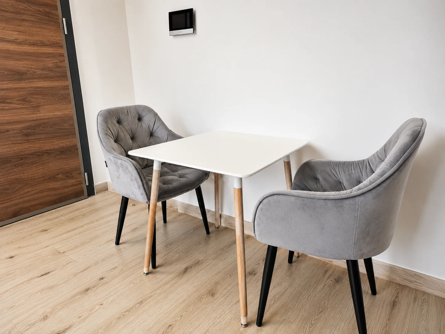 Dining and work space